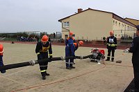 Bild: Leistungsspange von jungen Feuerwehrleuten erk&auml;mpft