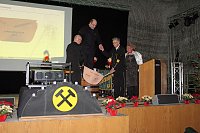 Bild: Ehrenarschleder zwei Mal verliehen.