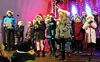 Bild: Vorsch&uuml;ler er&ouml;ffneten Frankenhisser Weihnachtsmarkt