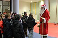 Weihnachtsmann besuchte Sparkasse Bild: Weihnachtsmann besuchte Sparkasse