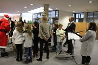 Weihnachtsmann besuchte Sparkasse Bild: Weihnachtsmann besuchte Sparkasse