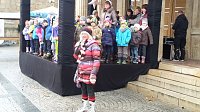 Bild: Feuchter Start des Weihnachtsmarkts