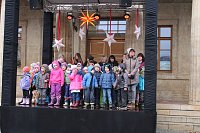 Bild: Feuchter Start des Weihnachtsmarkts