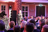 Bild: Stehende Ovationen im Achteckhaus