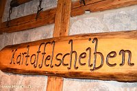 Kartoffelscheibenessen im Pferdestall Bild: Kartoffelscheibenessen im Pferdestall