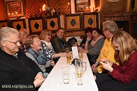 Kartoffelscheibenessen im Pferdestall Bild: Kartoffelscheibenessen im Pferdestall