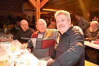 Kartoffelscheibenessen im Pferdestall Bild: Kartoffelscheibenessen im Pferdestall