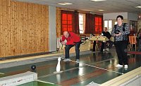 Bild: Sportlich aktiv beim Kegelwettstreit