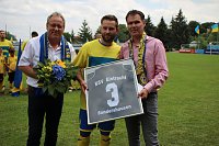 Verabschiedet und begrüßt Bild: Verabschiedet und begrüßt