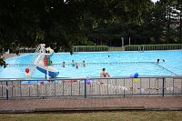 Schwimmbadfest mit der Fachschule Bild: Schwimmbadfest mit der Fachschule