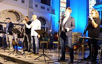 Unplugged - Songs der Musikgeschichte Bild: Unplugged - Songs der Musikgeschichte