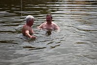 Bild: Erste Weltmeister im Brustr&uuml;ckw&auml;rtsschwimmen