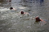 Bild: Erste Weltmeister im Brustr&uuml;ckw&auml;rtsschwimmen