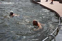 Bild: Erste Weltmeister im Brustr&uuml;ckw&auml;rtsschwimmen