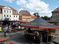 Mit Wein in den neuen Tag Bild: Mit Wein in den neuen Tag