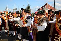 Bild: Hausm&auml;nner mit Umzug durch Bad Frankenhausen