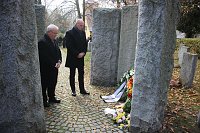 Der Opfer von Gewalt und Kriegen gedacht Bild: Der Opfer von Gewalt und Kriegen gedacht