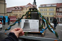 Die erste Glocke für Trinitatiskirche in der Stadt Bild: Die erste Glocke für Trinitatiskirche in der Stadt