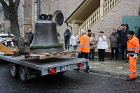 Die erste Glocke für Trinitatiskirche in der Stadt Bild: Die erste Glocke für Trinitatiskirche in der Stadt