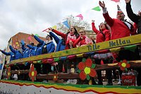 Bild: Rosenmontagsumzug nass gemacht
