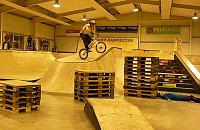Bild: "Bikes in Motion" in der Skaterhalle Sondershausen