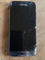 Wippertor gereinigt – Handy gefunden Bild: Wippertor gereinigt – Handy gefunden