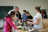 Den Köchinnen über die Schulter geschaut Bild: Den Köchinnen über die Schulter geschaut