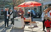 Bild: Ostereier an Klein und Gro&szlig; verteilt