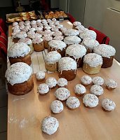 Osterbrotbäckerei in der Begegnungsstäte für Migranten "Kontakt" Bild: Osterbrotbäckerei in der Begegnungsstäte für Migranten "Kontakt"