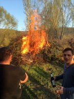 Osterfeuer am Bebraer Teich Bild: Osterfeuer am Bebraer Teich