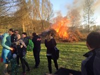 Osterfeuer am Bebraer Teich Bild: Osterfeuer am Bebraer Teich