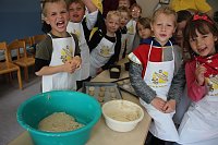 Bild: Kitas feiern Mittelalterfest