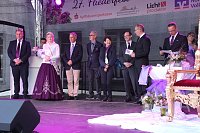 27. Fliederfest eröffnet - Verabschiedung Fliederkönigin Bild: 27. Fliederfest eröffnet - Verabschiedung Fliederkönigin