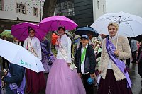 Fliederparade mit Schirm Bild: Fliederparade mit Schirm