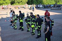 Feuerwehrleute stürmen Kyffhäuserdenkmal Bild: Feuerwehrleute stürmen Kyffhäuserdenkmal