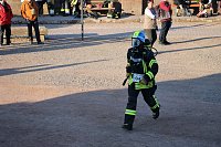 Feuerwehrleute stürmen Kyffhäuserdenkmal Bild: Feuerwehrleute stürmen Kyffhäuserdenkmal