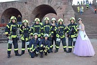 Feuerwehrleute stürmen Kyffhäuserdenkmal Bild: Feuerwehrleute stürmen Kyffhäuserdenkmal