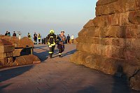 Feuerwehrleute stürmen Kyffhäuserdenkmal Bild: Feuerwehrleute stürmen Kyffhäuserdenkmal
