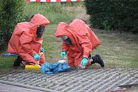 Weißes Pulver sorgt für Aufregung Bild: Weißes Pulver sorgt für Aufregung
