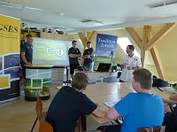 Schule trifft Wirtschaft Bild: Schule trifft Wirtschaft