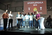 Bild: Fu&szlig;baller geehrt