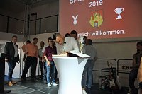 Bild: Fu&szlig;baller geehrt