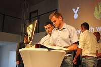 Bild: Fu&szlig;baller geehrt
