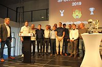 Bild: Fu&szlig;baller geehrt