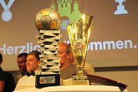 Bild: Fu&szlig;baller geehrt