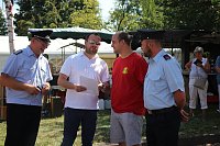 Feuerwehrfest mit Kindersachenbasar Bild: Feuerwehrfest mit Kindersachenbasar