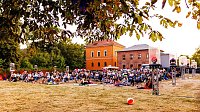 Diesen Freitag startet das Schlosskino Bild: Diesen Freitag startet das Schlosskino