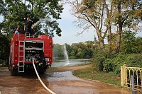 Schnelle und unkomplizierte Hilfe für den Parkteich Bild: Schnelle und unkomplizierte Hilfe für den Parkteich