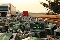 Bierlaster verunglückt Bild: Bierlaster verunglückt