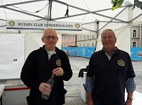 Tolle Stimmung beim Weinfest Bild: Tolle Stimmung beim Weinfest